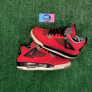 Jordan 4 “Toro Red” Size 7Y